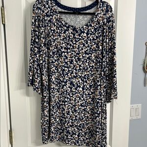 J Jill Wearever Floral Navy dress with white and beige flowers